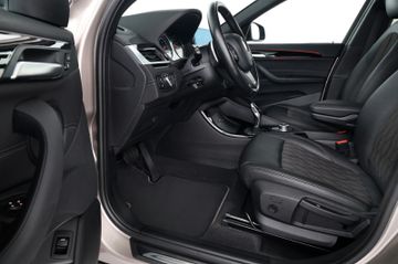 BMW X1 sDrive20d xLine APPLE ACC RFK AHK 18" 1.Hand