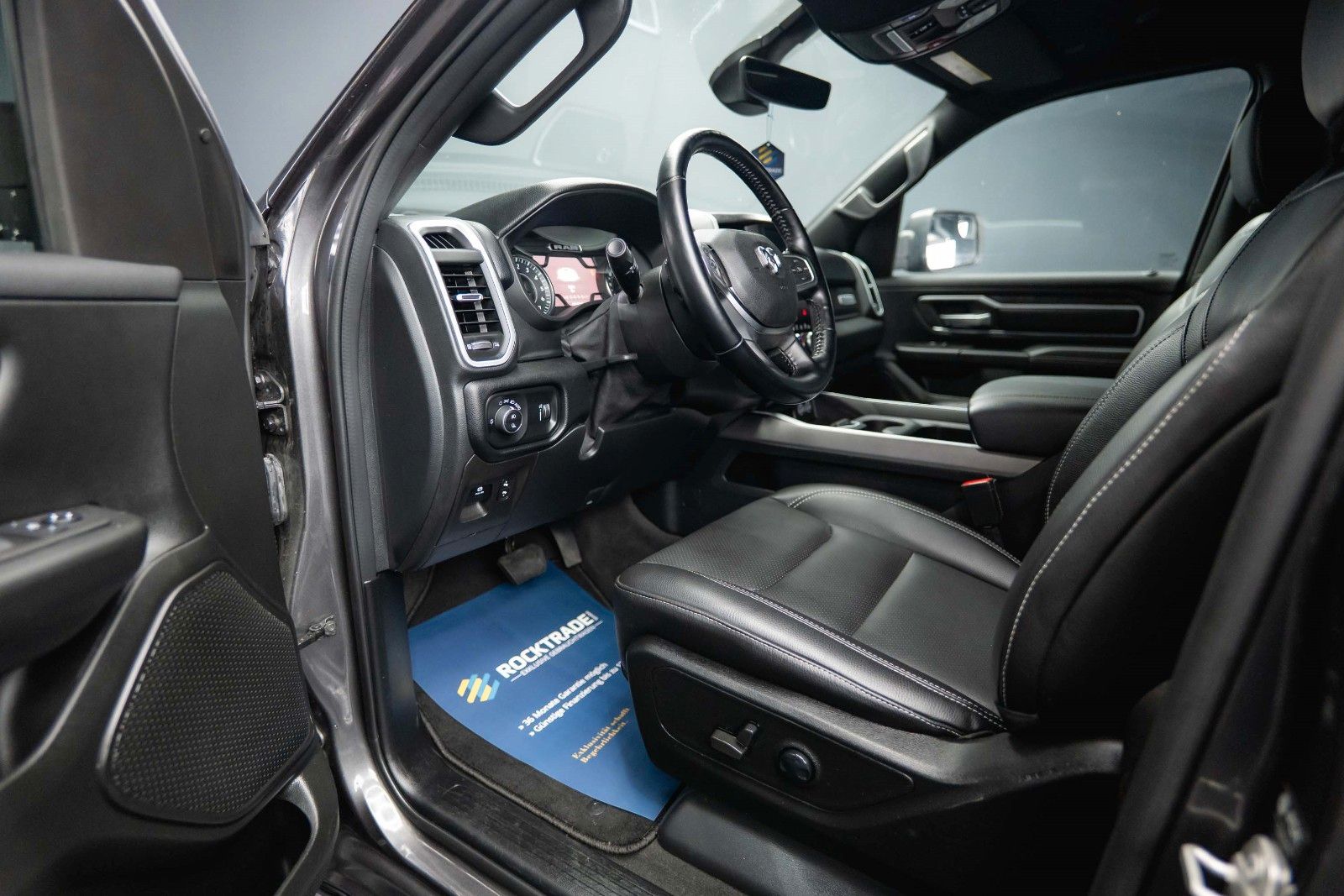 Fahrzeugabbildung Dodge RAM 5.7 V8 HEMI 4x4 Night Limited Longbed 19%