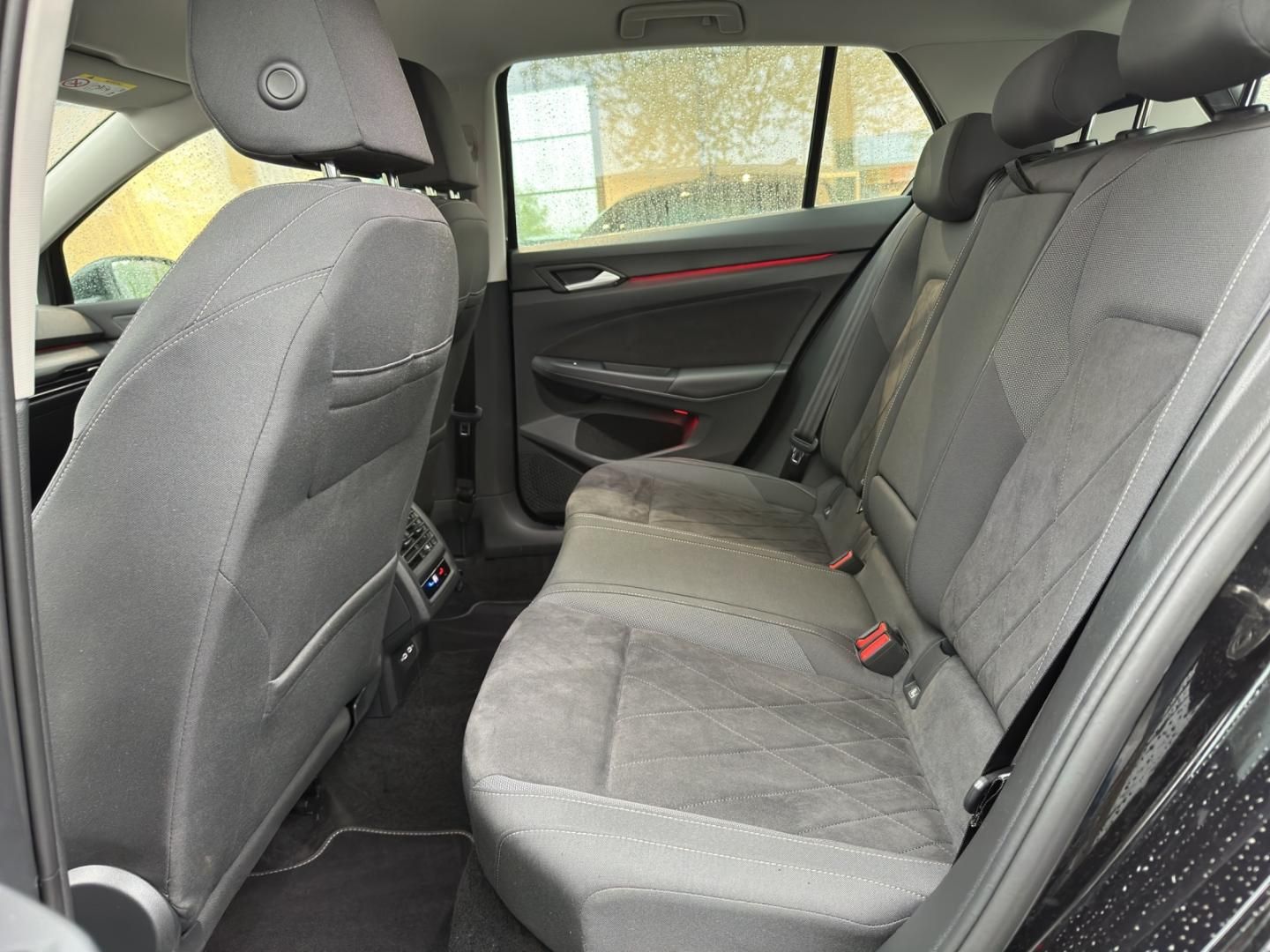 Fahrzeugabbildung Volkswagen Golf Style Style 1.4 eHybrid DSG,IQ-Light,SH,Nav