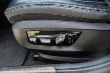 Fahrzeugabbildung BMW 520d xDrive Touring M-Sport°360°|HARMAN|HOLZ