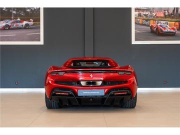 صورة 8 لـ 2022 Ferrari 296 GTB