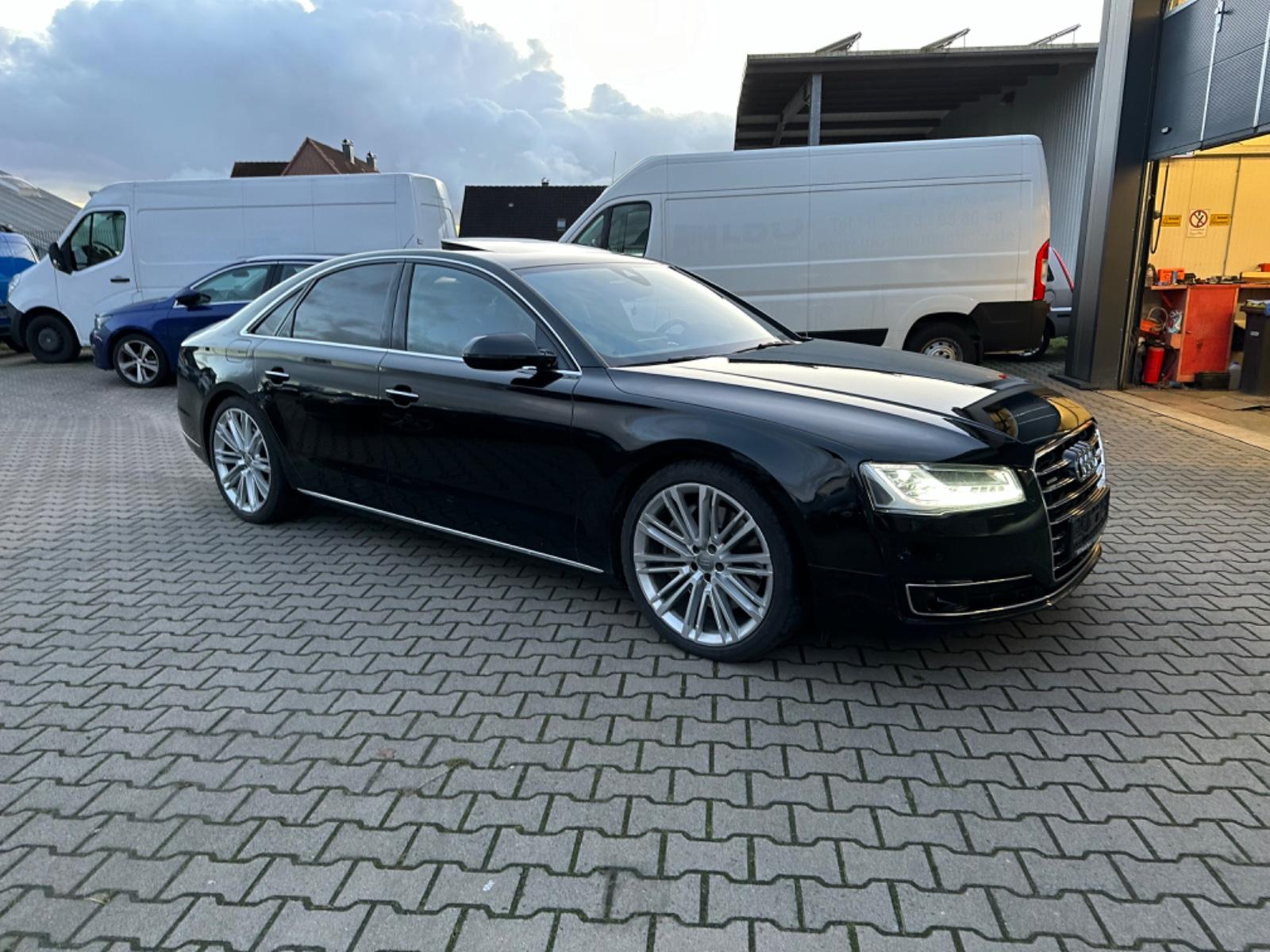 Audi A8 4.2 TDI clean diesel quattro Matrix LED AHK
