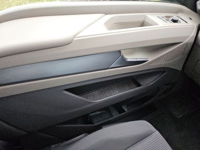 T7 Multivan 2.0TDI Life Aut. AHK SHZ LED