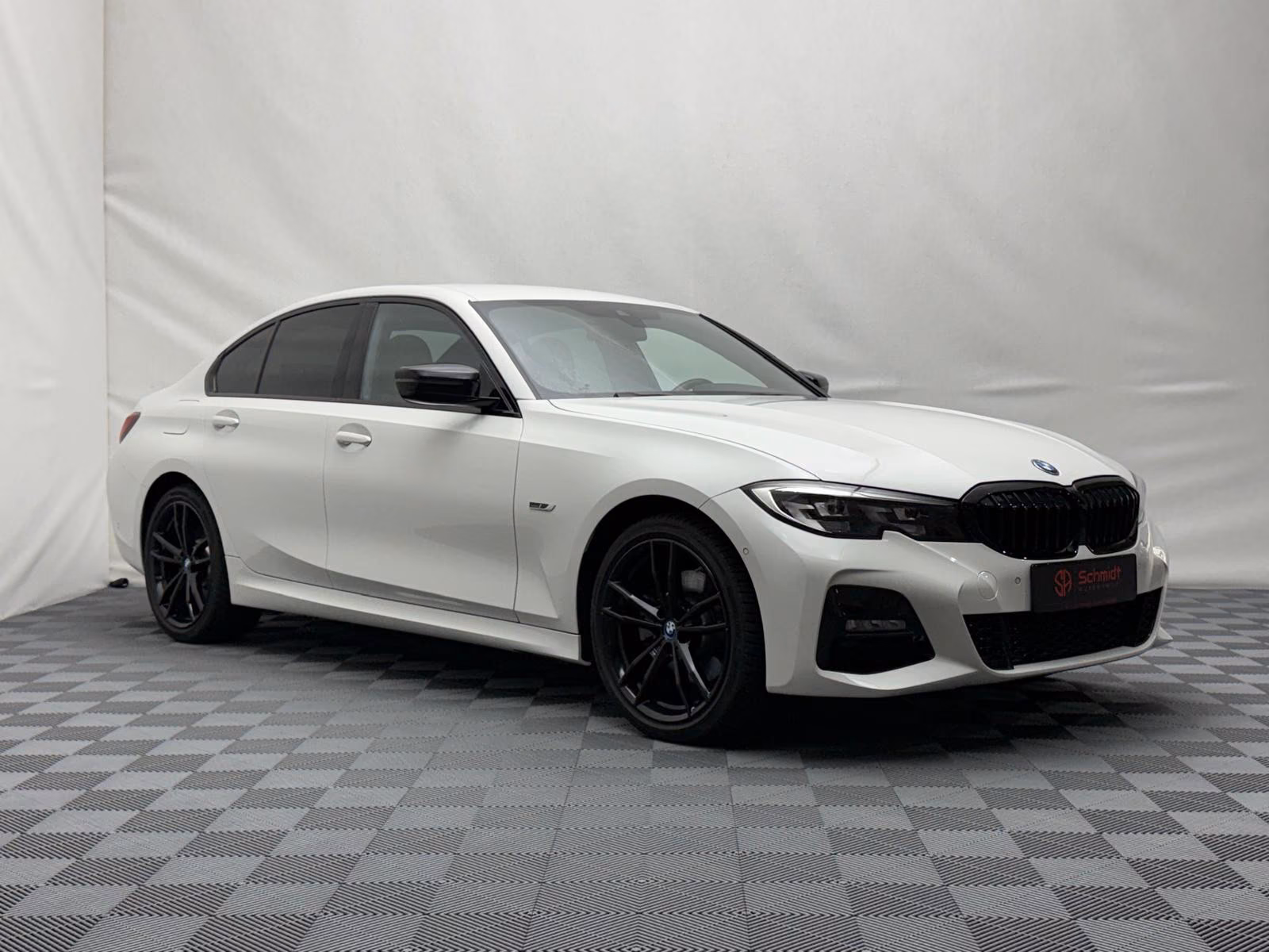 BMW 3 320 e M Sport LED+NAVI+VIRTUAL+KAMERA+LEDER