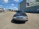Mercedes-Benz Mercedes Benz W 124   H Kennzeichen 250 D AHK - Mercedes-Benz 250 mit Diesel-Antrieb: W124