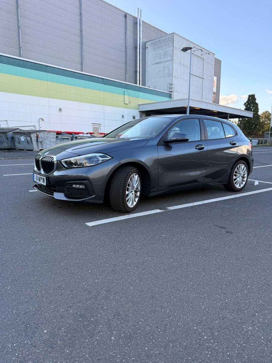 BMW 118 i Advantage EZ 01/21 Mineral Grau, миниатюра 3