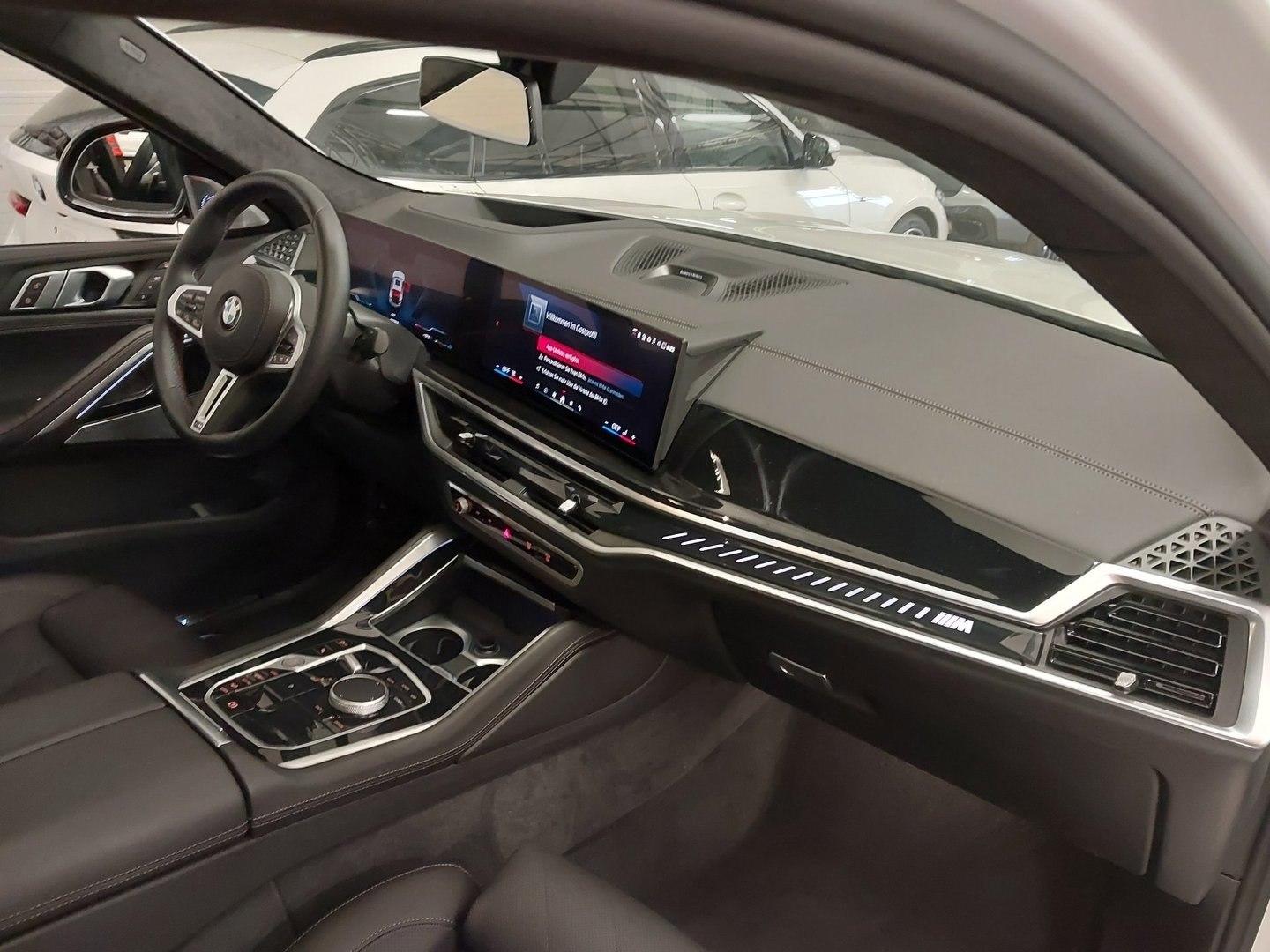 BMW X6 M60i xDrive