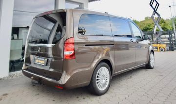 Mercedes V 220 - 5