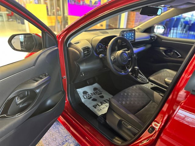 Toyota Yaris Hybrid Teamplayer *Safety&Comfort-Paket*