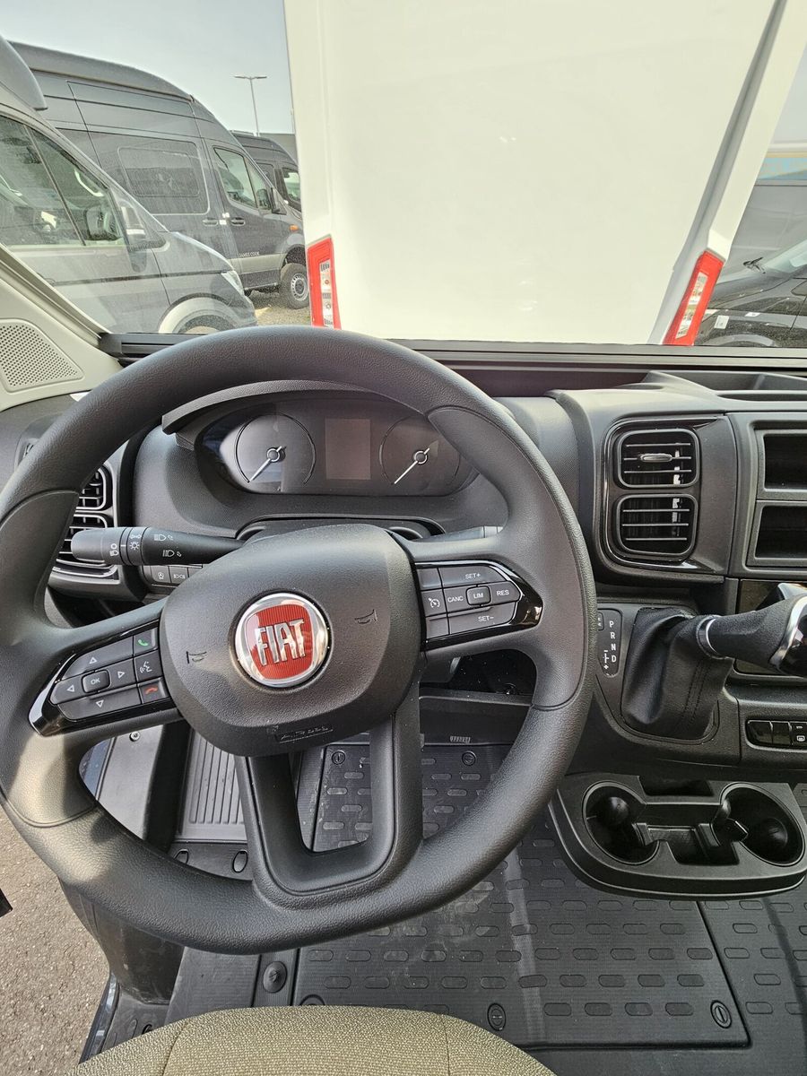 Fahrzeugabbildung Forster Vantasy FV636EB Autom. 140PS