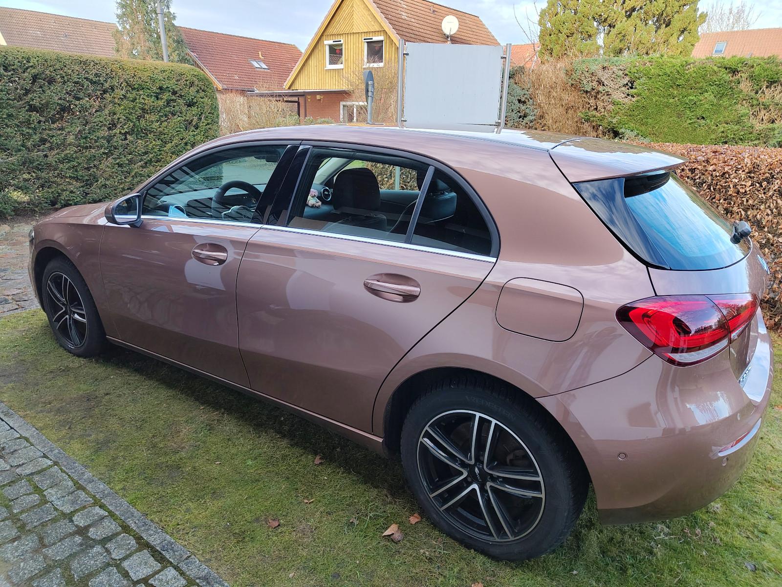 Mercedes-Benz A 250 e DCT Progressive