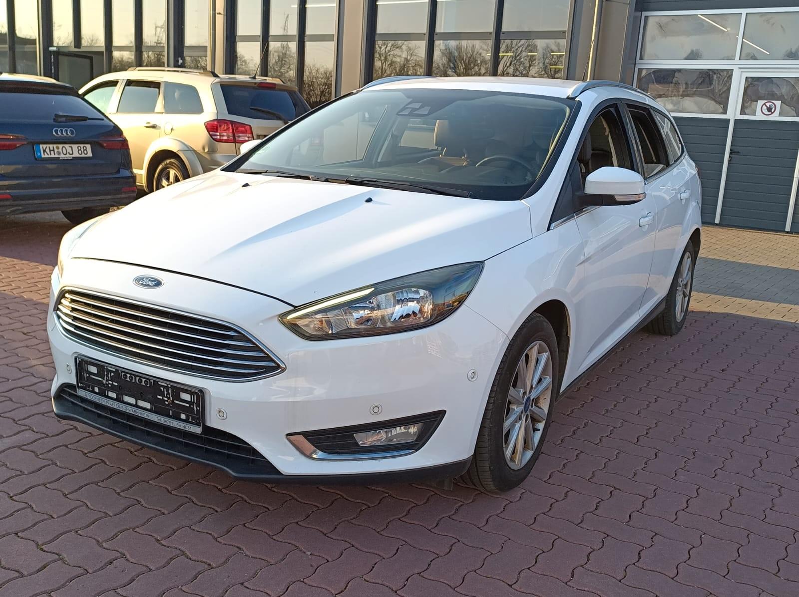 Ford Focus Turnier 1,5 Titanium*Tempomat*Navi*PDC*SHZ
