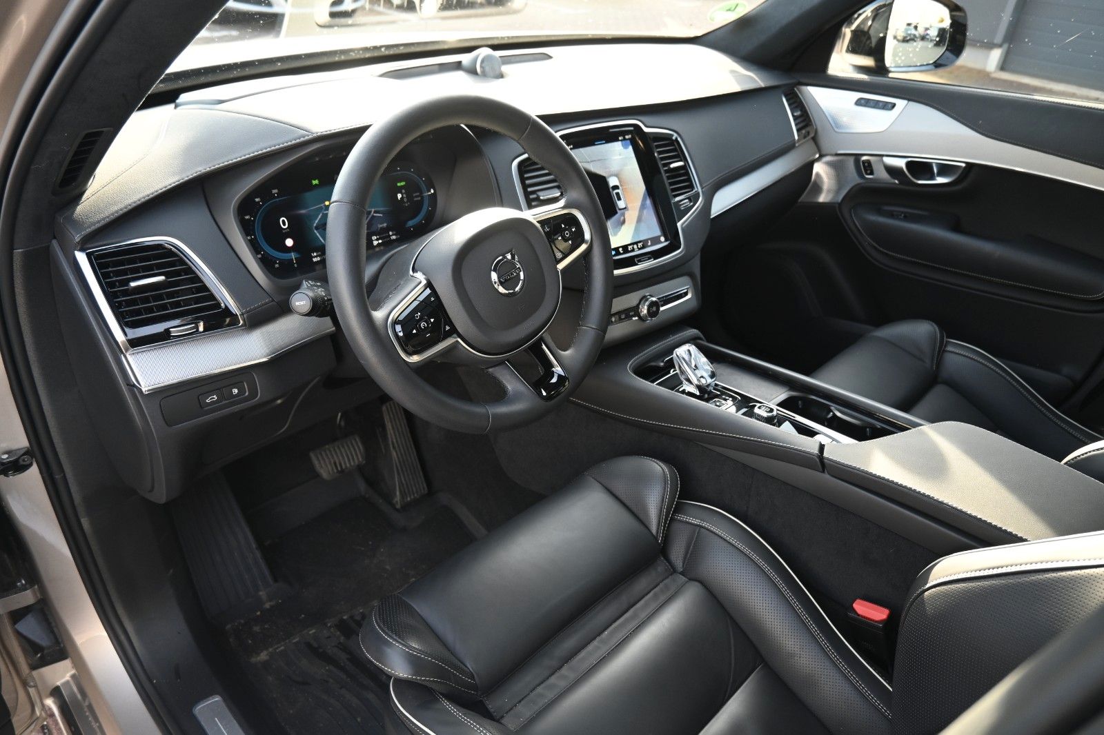 Fahrzeugabbildung Volvo XC90 T8 AWD Ultimate Dark*STDHZG*360°*LUFT*0,5%