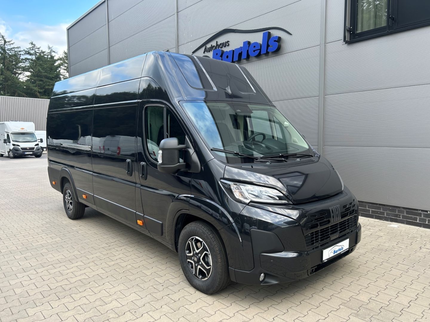 Fahrzeugabbildung Fiat Ducato H3 Kastenwagen 35 L4H3 180 Multijet Maxi