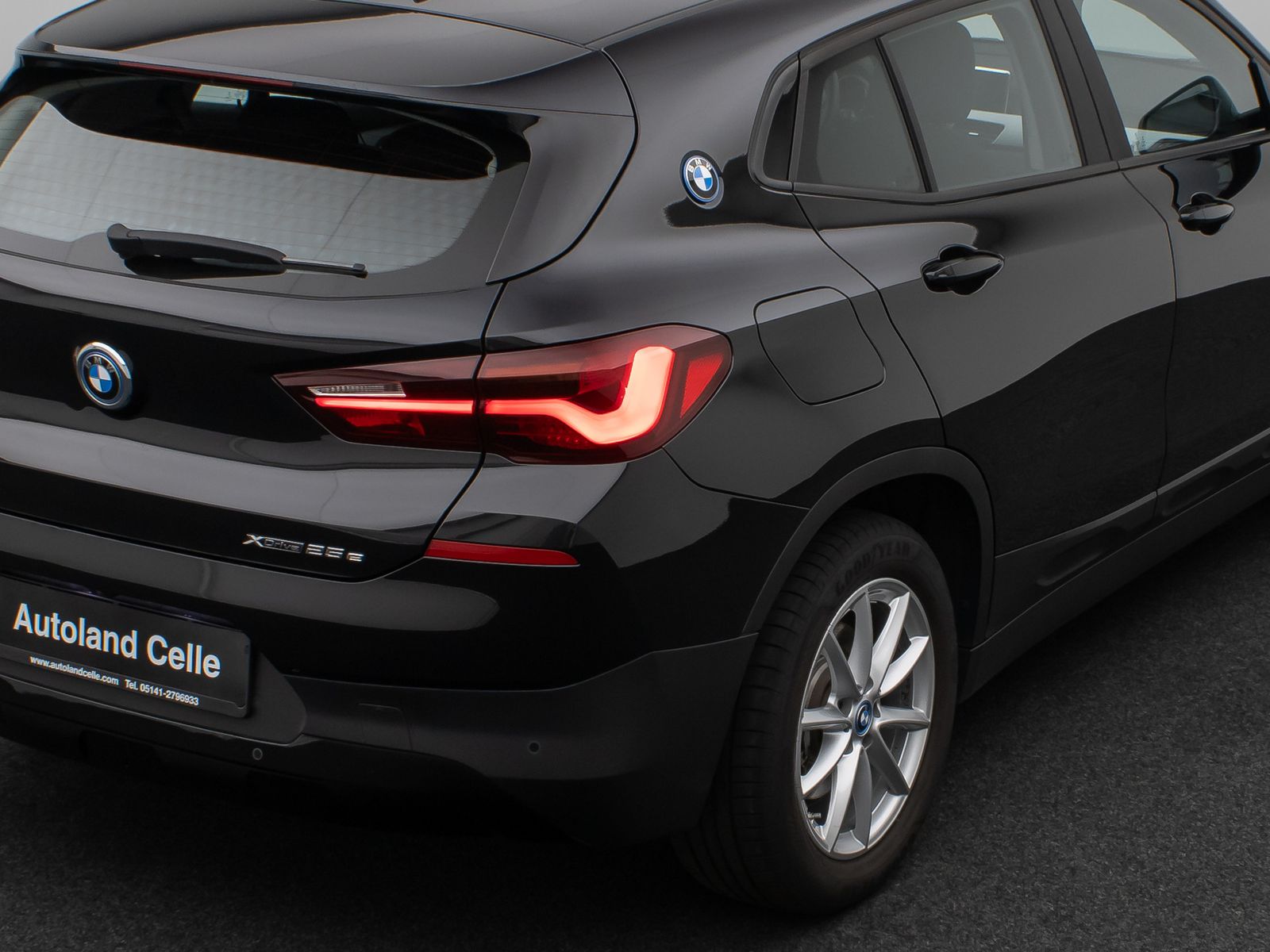 Fahrzeugabbildung BMW X2 xD25e Kamera DAB Lordos Geschwindigkeitsreg