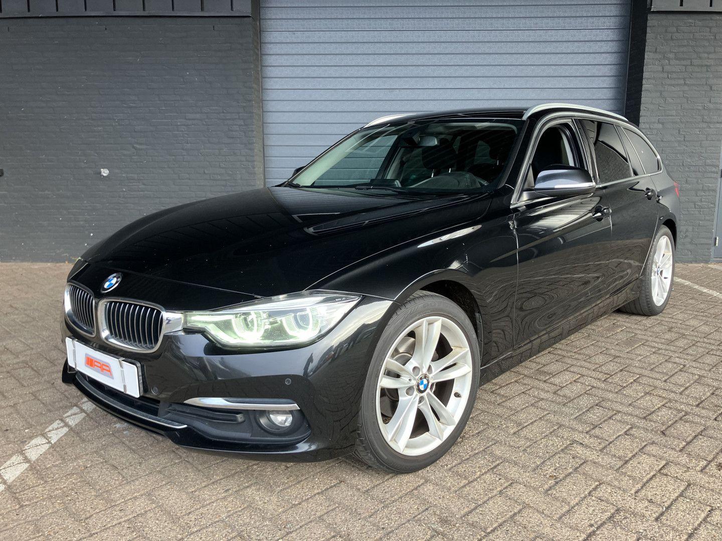 BMW 318 3-serie Touring 318d Executive XENON-LEDER-N