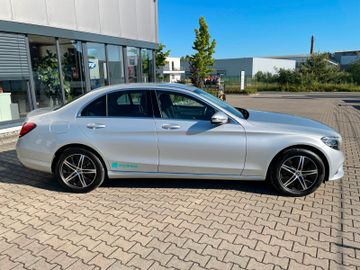 Fahrzeugabbildung Mercedes-Benz C 220 d / Avantgarde / 4Matic /Sport Fahrwerk