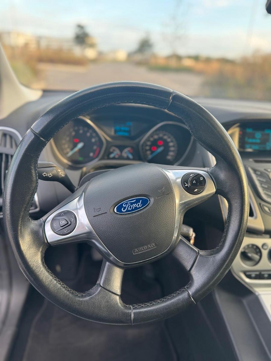 Ford Focus 2014 — photo 9