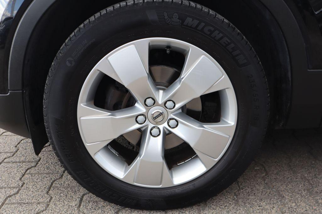 Volvo XC40 T3 Momentum|NAVI|PANO|SHZG|LED|LEDER|