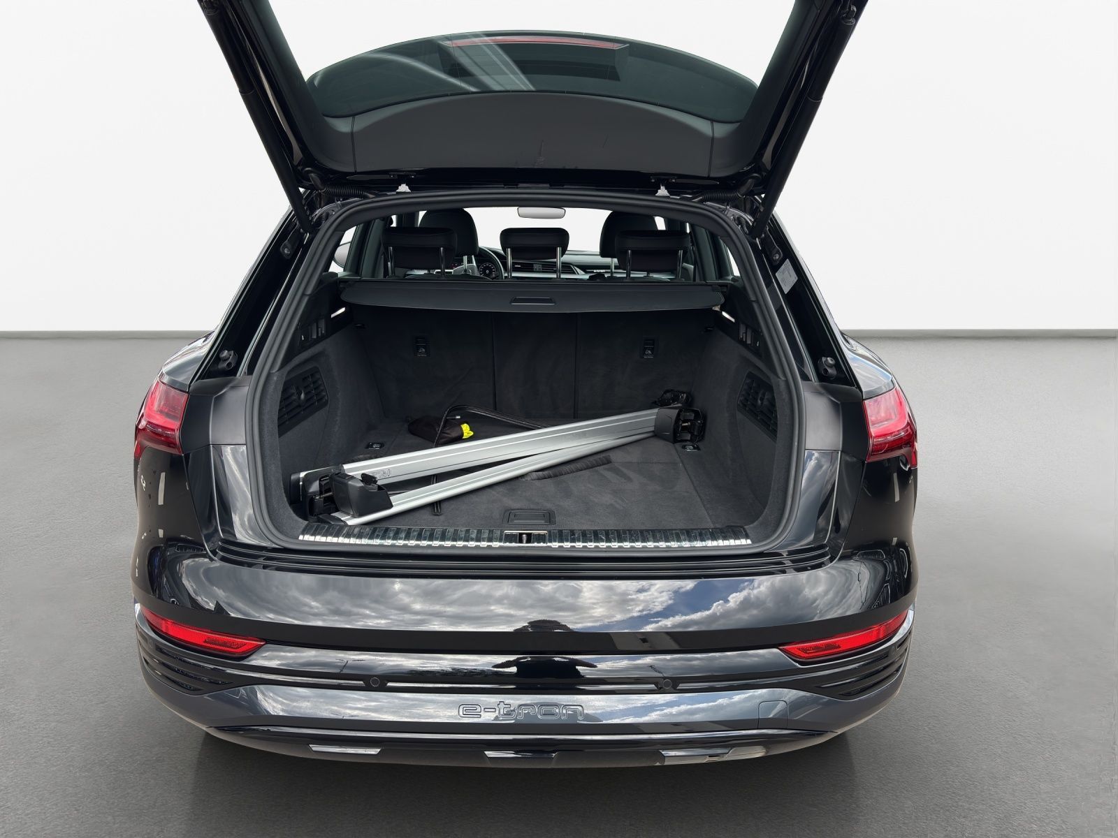 Audi Q8 e-tron - Bild 11