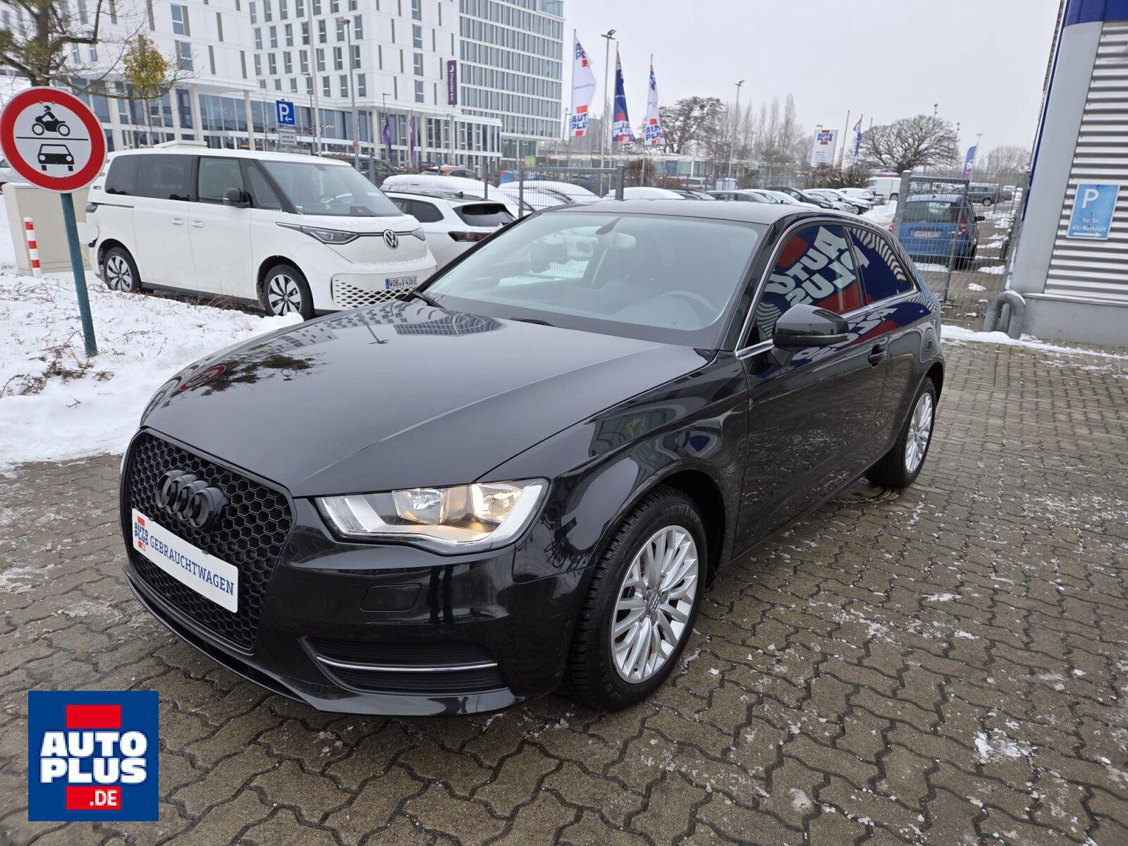 Audi A3 1.6 TDI S tronic Ambiente PDC+NAVI+SITZHZG