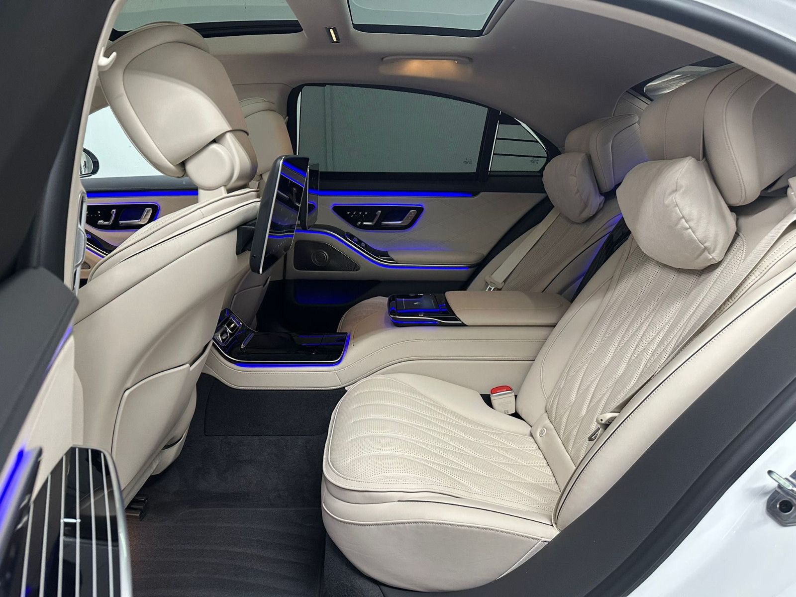 Fahrzeugabbildung Mercedes-Benz S 63 E Performance L  *KERAMIK*PANORAMA*TV*