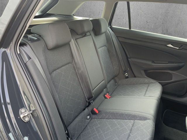 Golf VIII Variant Life 1.5 eTSI Bluetooth Navi