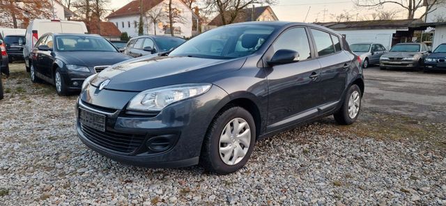 Renault Megane Je Taime 1.6 mit 101 PS