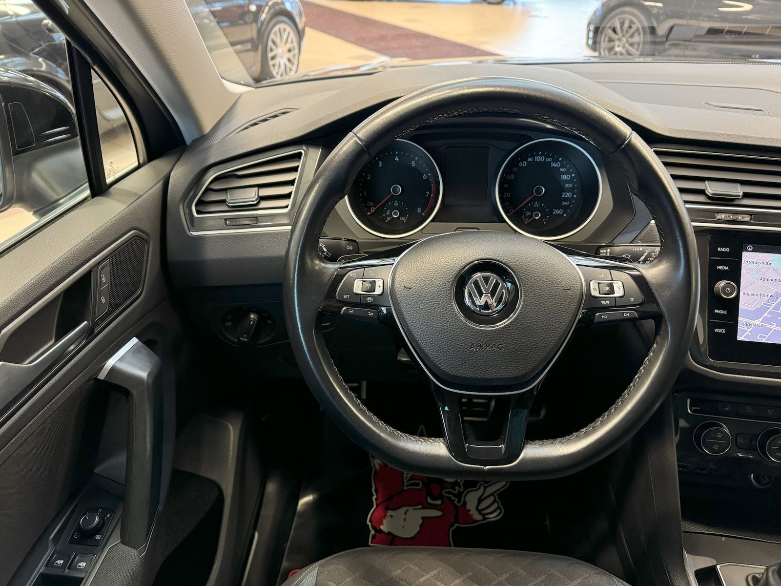 Fahrzeugabbildung Volkswagen Tiguan 1.5 TSI DSG IQ /Navi/Shz/Spur/ACC/VZE/Ahk