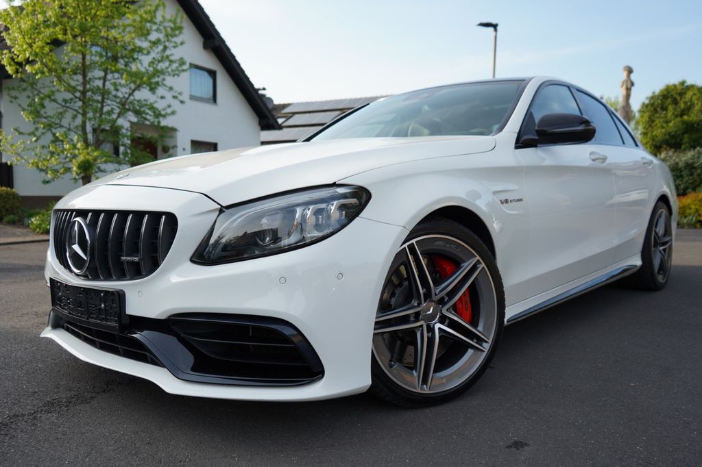 Mercedes-Benz C 63 AMG