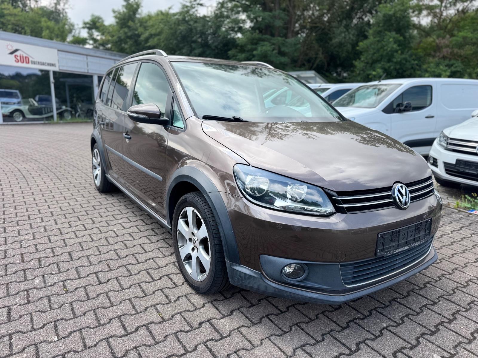 Volkswagen Touran CrossTouran *PANO*NAVI*AHK*