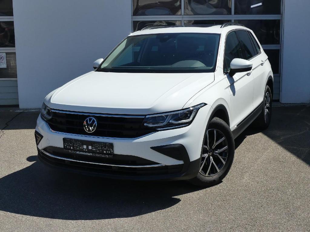 Volkswagen VW Tiguan Life 15l TSI AHKNaviACC 2022