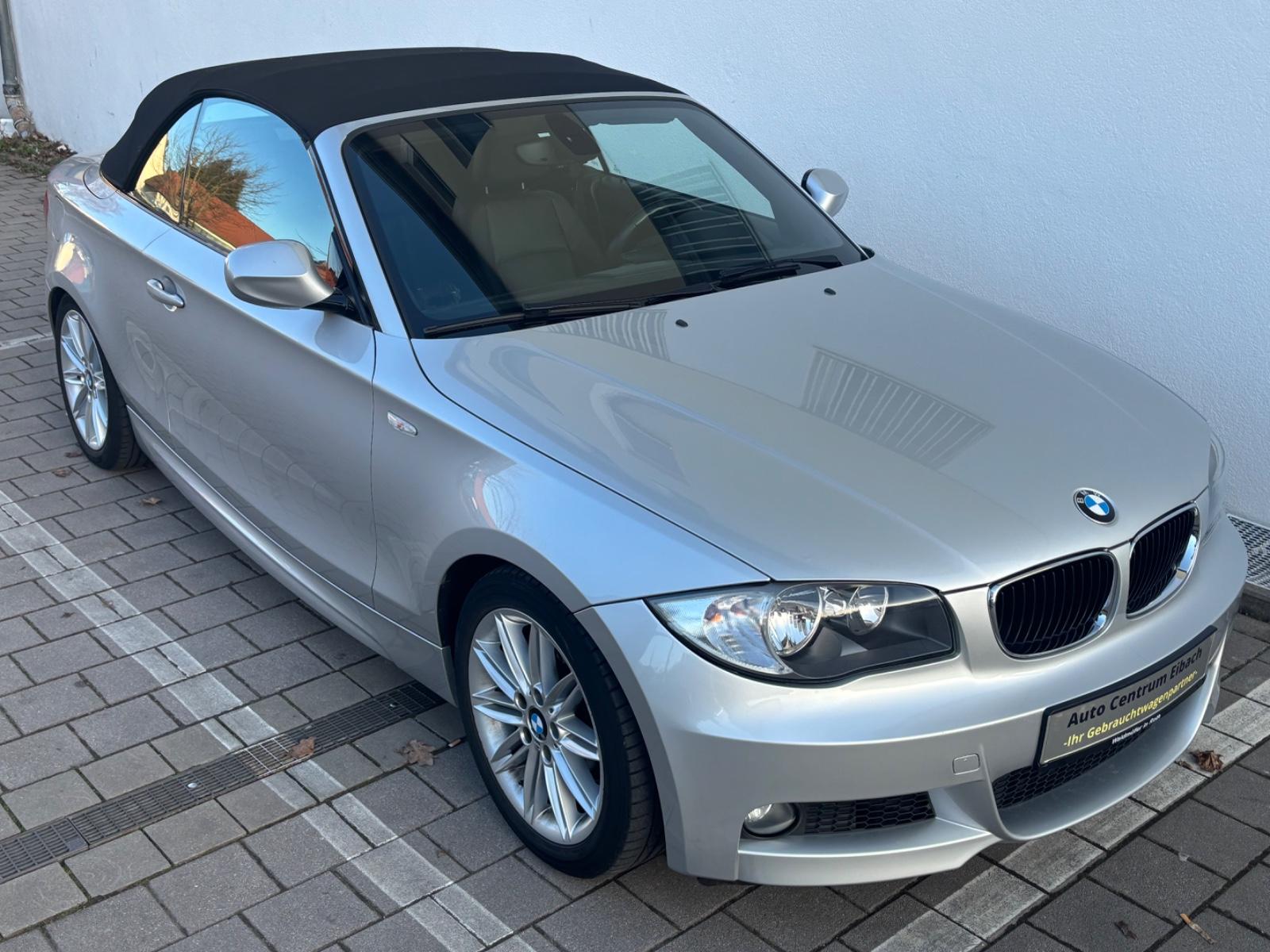 BMW 120i Cabrio E88///M Paket///Leder///nur 95"Km///