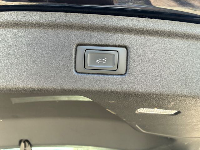 Fahrzeugabbildung Audi A5 Sportback 40 TDI quattro >S Line/AUT/KAM/PDC