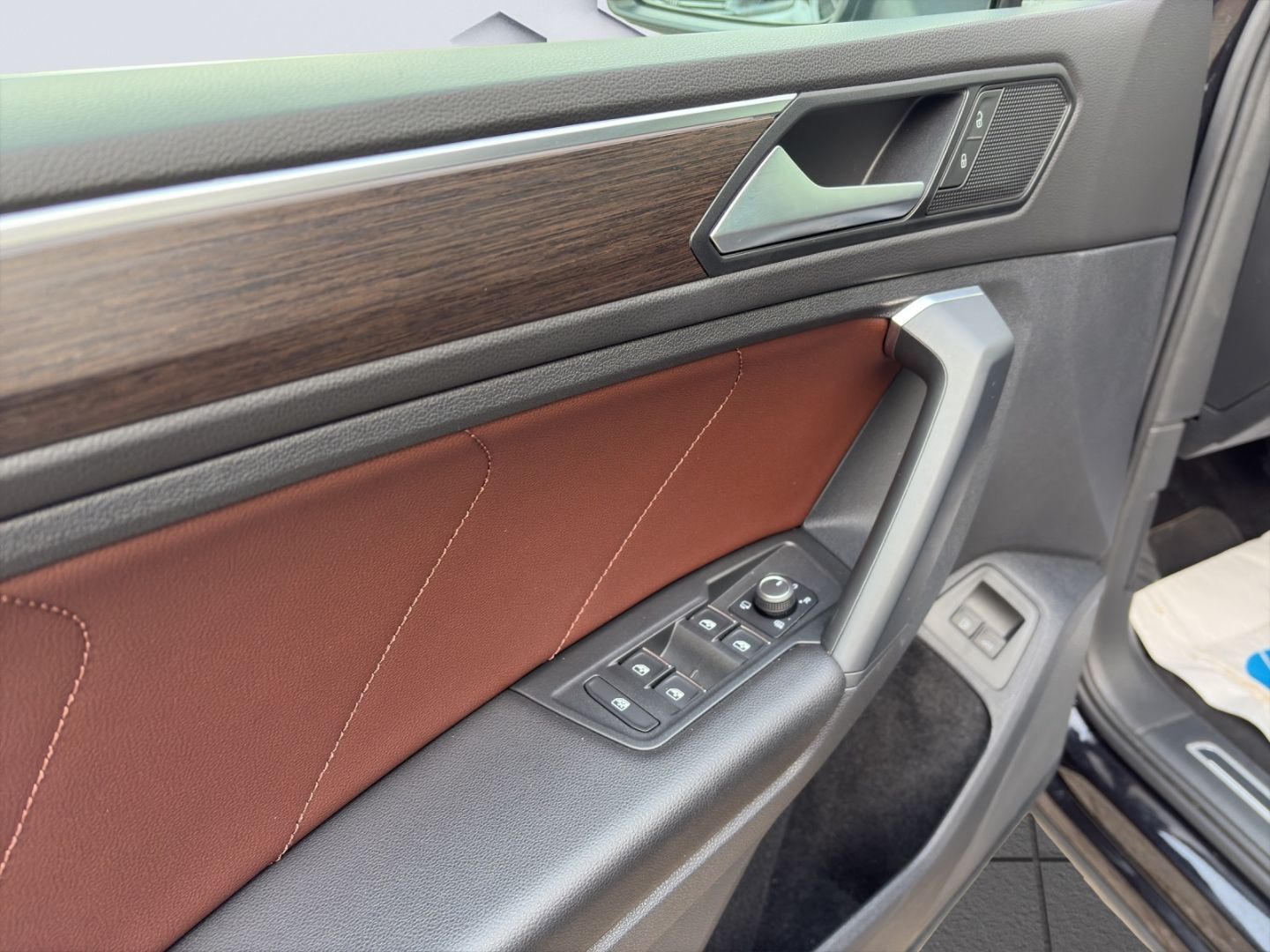 Tiguan eHybrid Elegance 1.4 TSI Hybrid MatrixLED