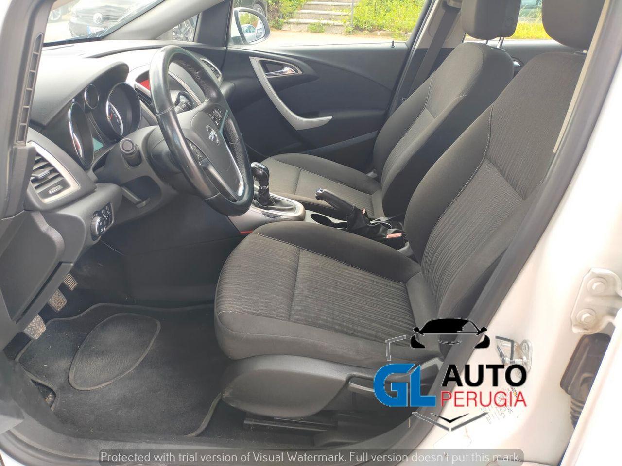 Opel Astra 2012 — photo 8