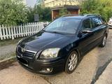 Toyota Avensis T25 Kombi TÜV neu - Toyota Avensis: T25