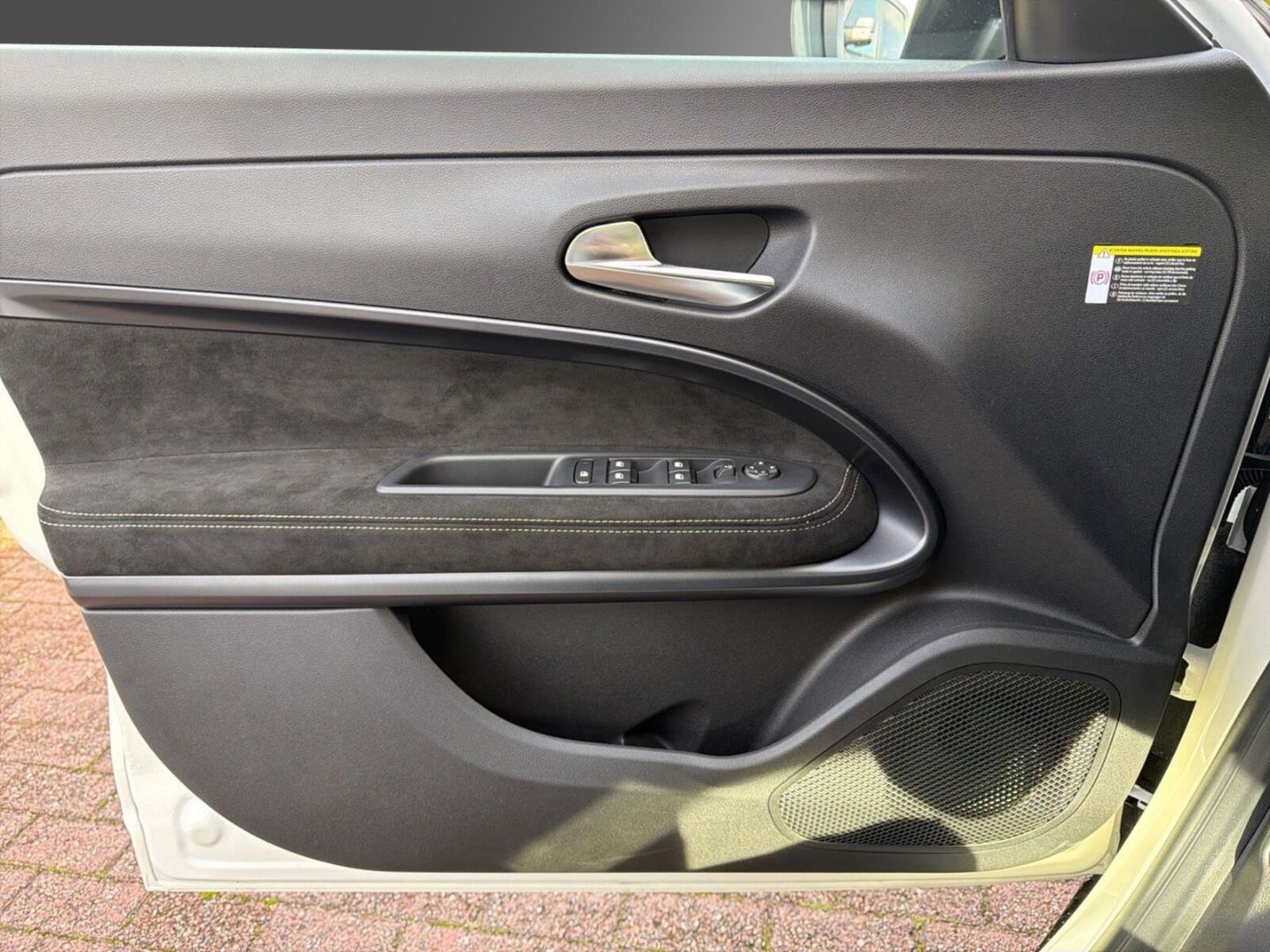 Fahrzeugabbildung Alfa Romeo Junior Ibrida 1.2 VGT 48V-Hybrid 107 kW Sport Sp