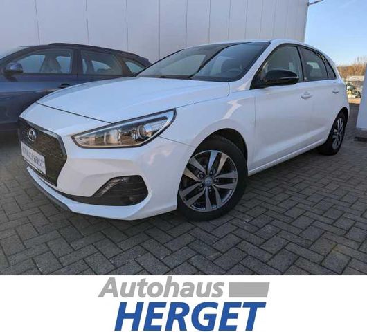 Hyundai i30 1.6 CRDI DCT YES! 2.Hand/Scheckheft/LHZ/SHZ/