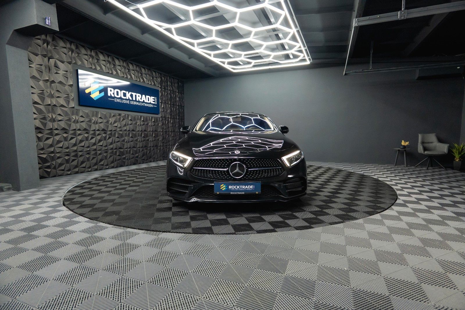Fahrzeugabbildung Mercedes-Benz CLS 400d 4Matic AMG Night-Paket *Burmester*ACC*