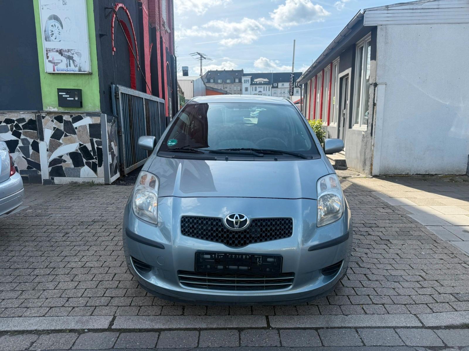 Toyota Yaris Sol * TÜV NEU* 2 HAND*