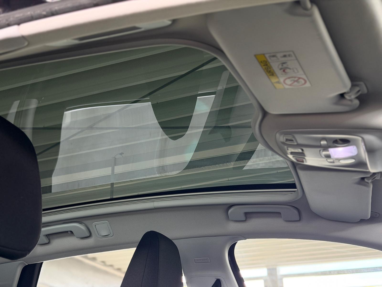 Peugeot 308 2015 — photo 20