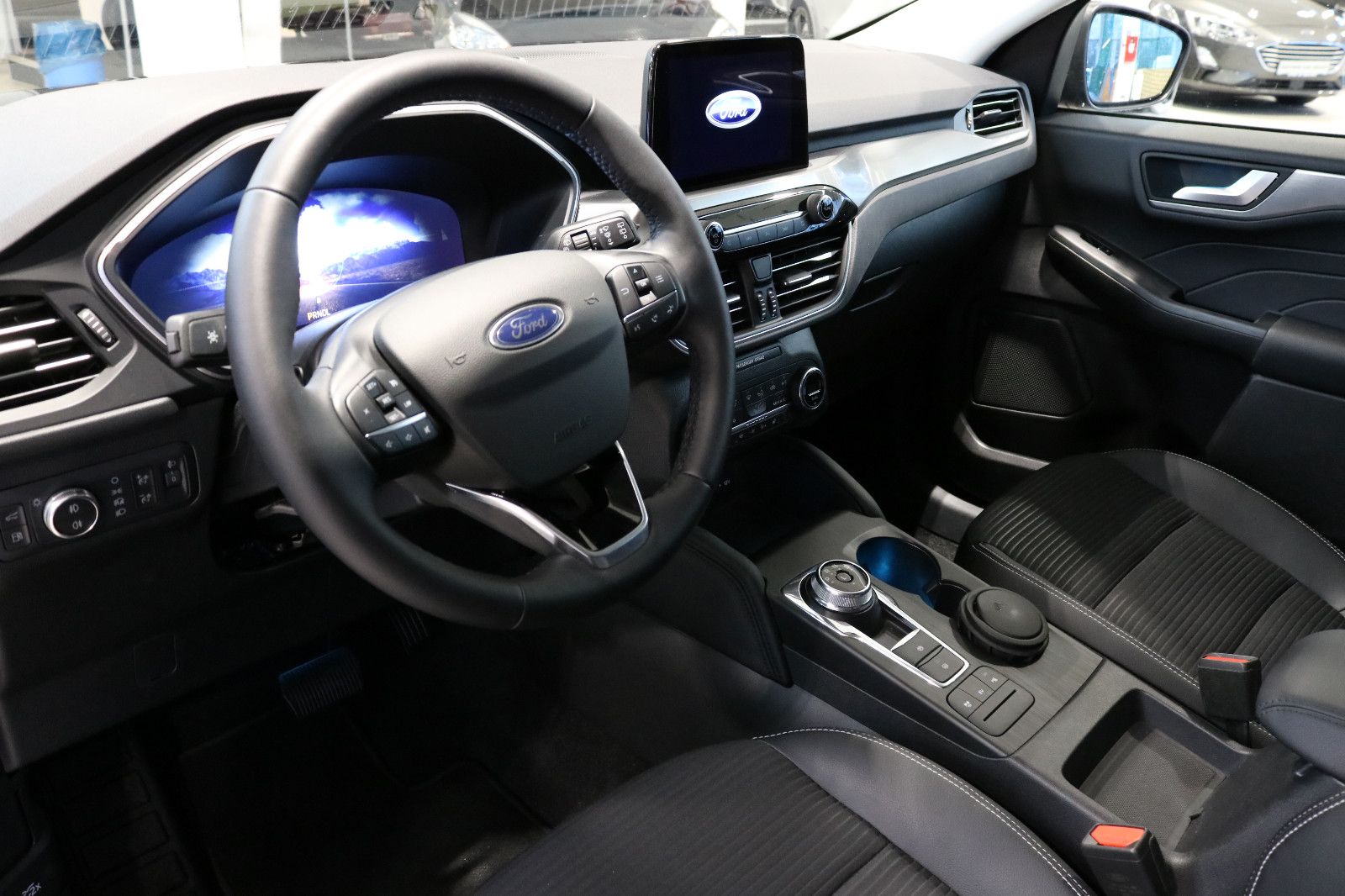 Fahrzeugabbildung Ford Kuga Plug-In Hybrid Titanium X/Kamera