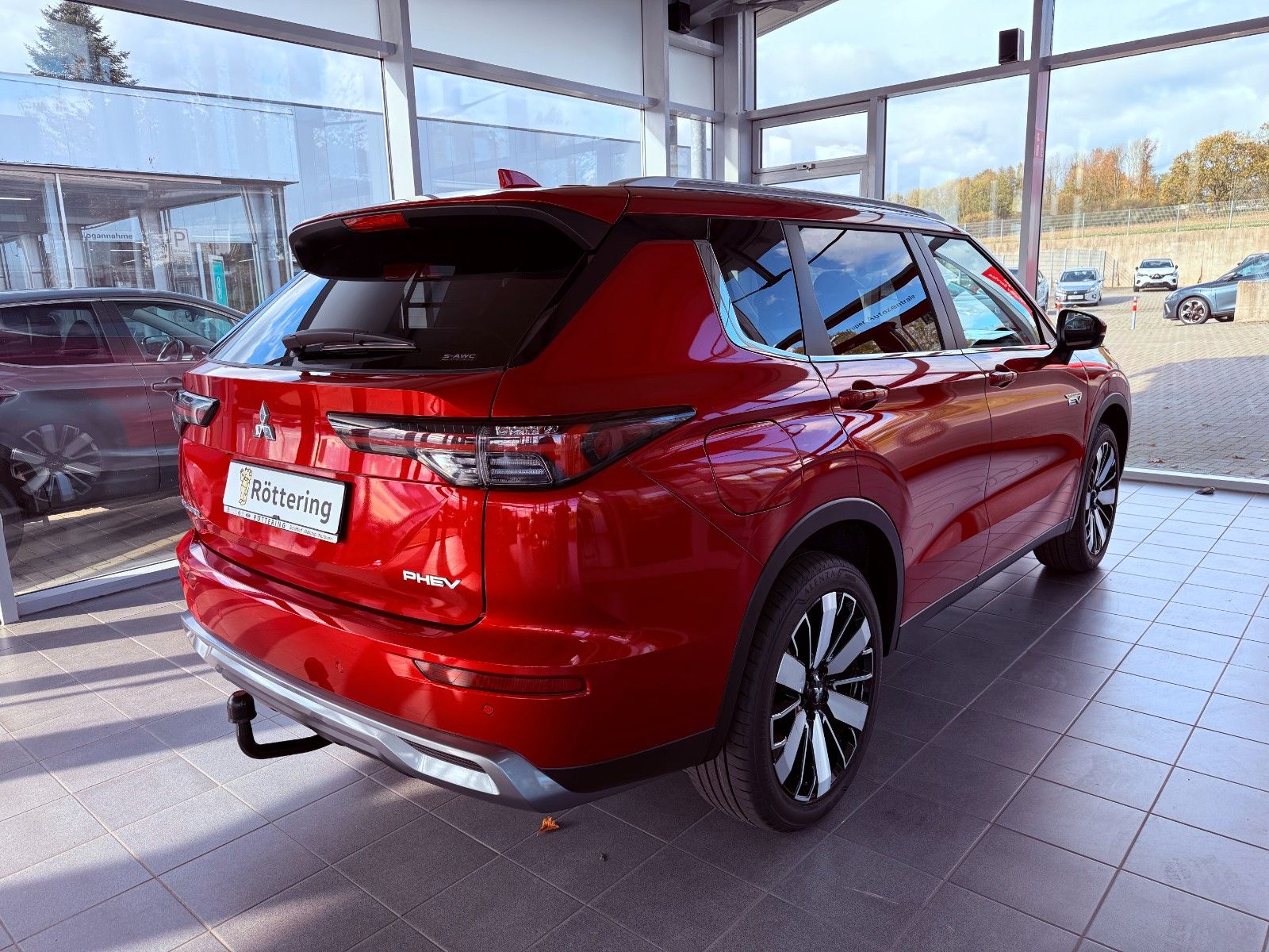 Fahrzeugabbildung Mitsubishi Outlander Intro Edi. PHEV 4WD LED AHK Kam 20"