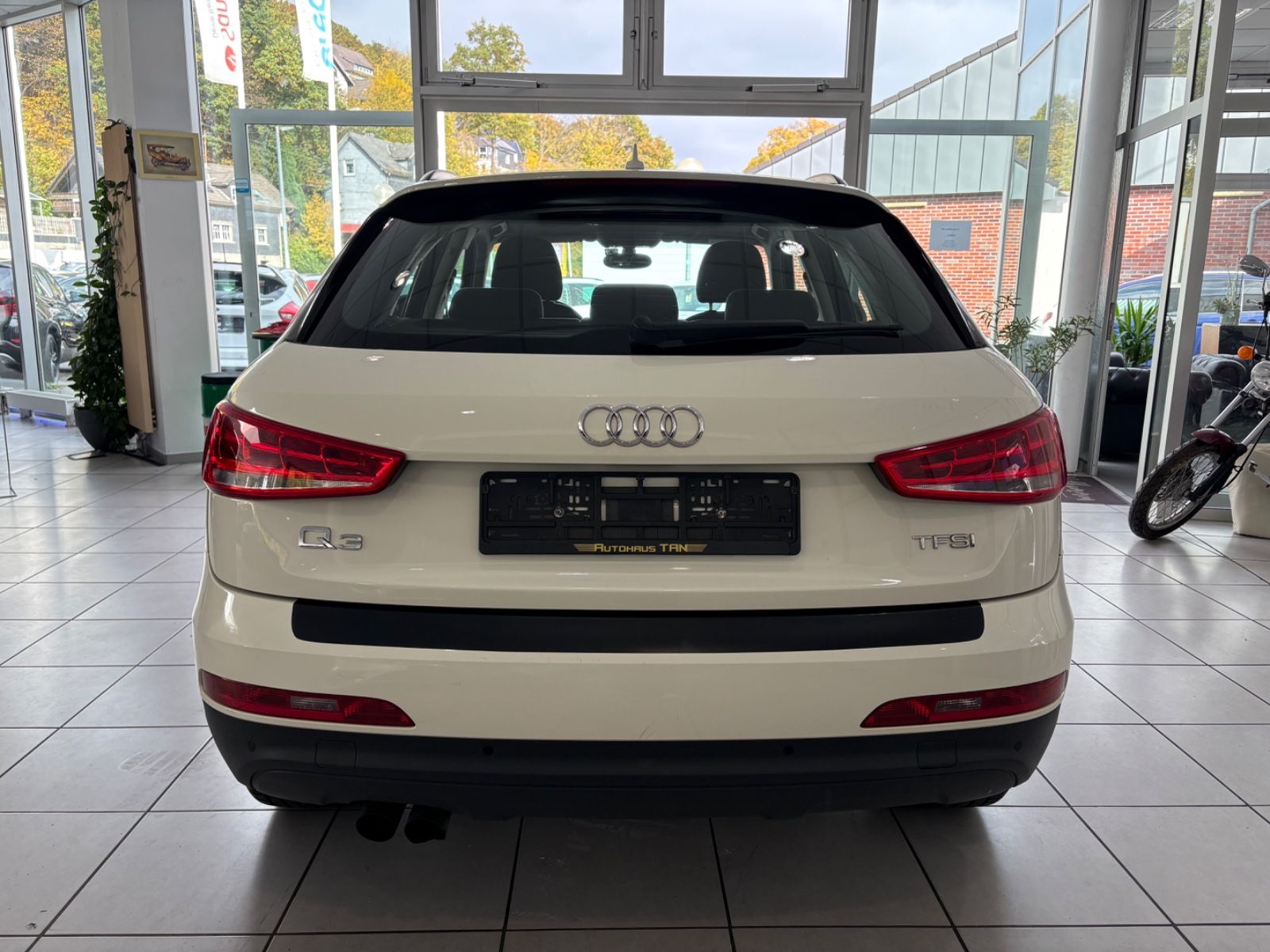 Fahrzeugabbildung Audi Q3 1.4 TFSI * PANORAMADACH*NAVI* 1.HAND *