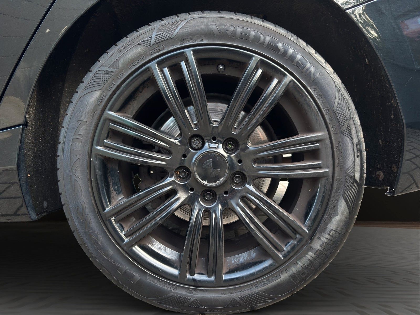 Fahrzeugabbildung BMW 118i Sport Line *Leder*Navi*Dig.Cock*LED*