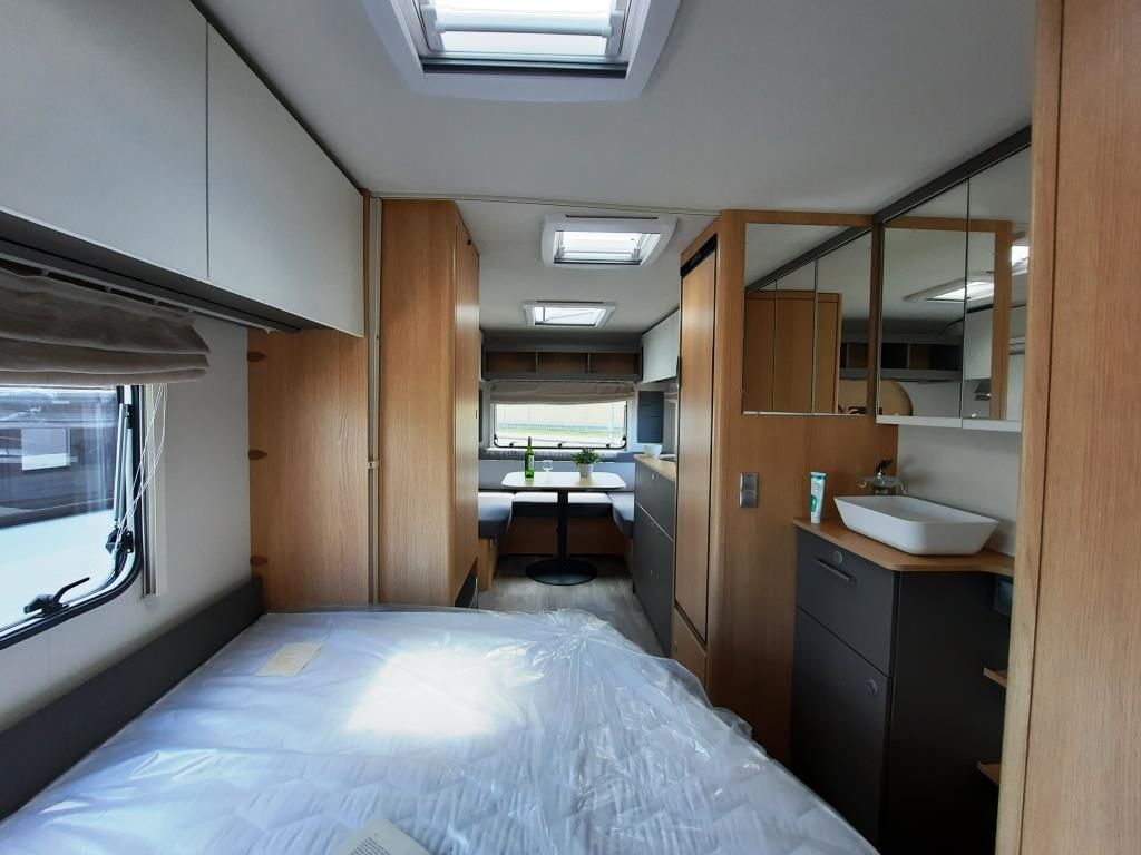 Fahrzeugabbildung LMC Tandero 480 D Verfüg./UltraHeat/Dusche