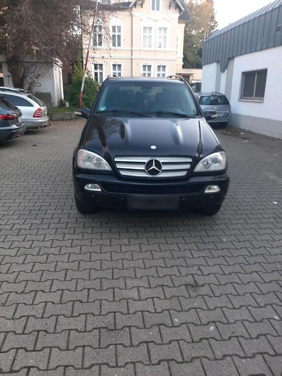 Mercedes-Benz ML 270