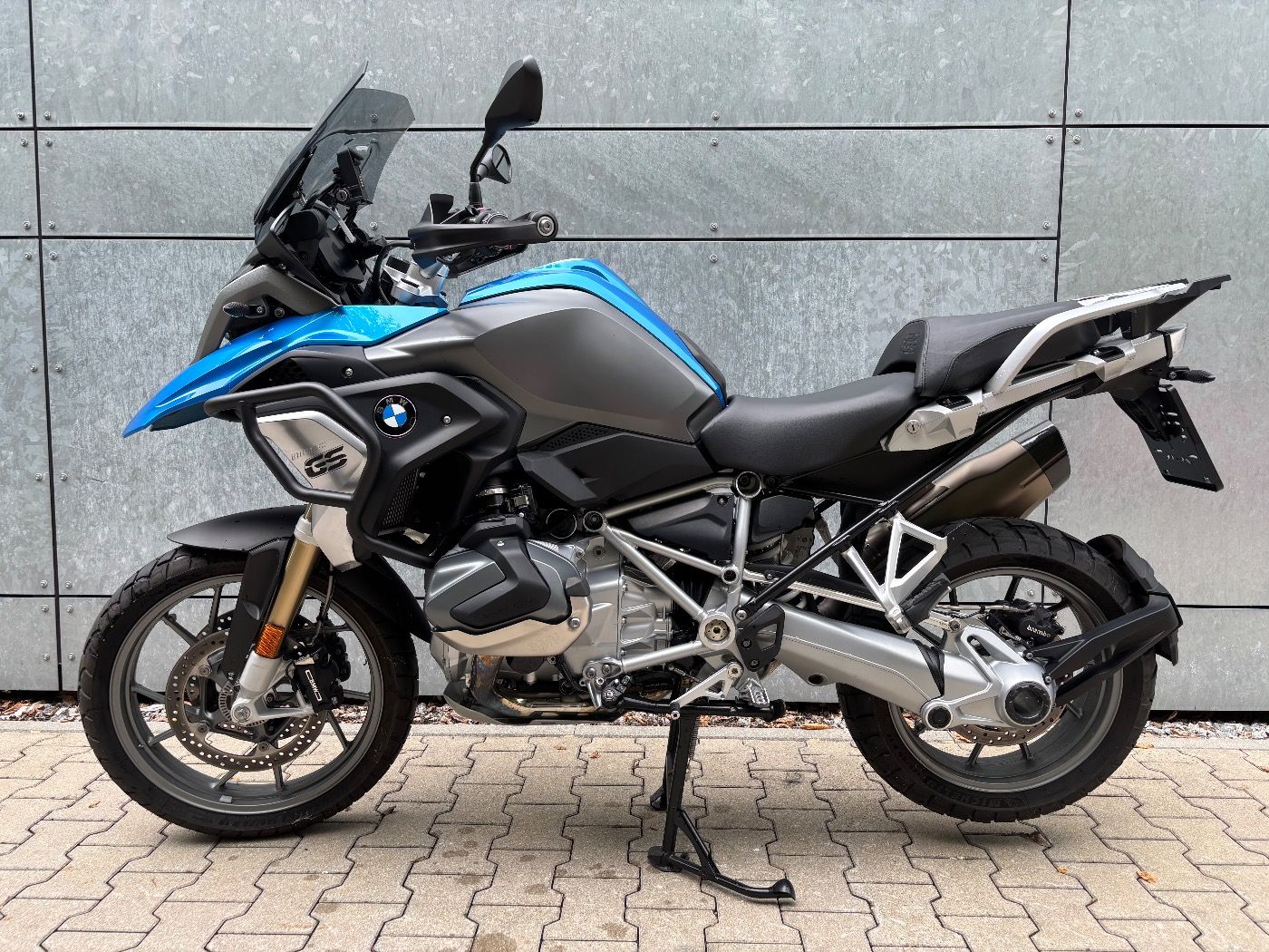 Fahrzeugabbildung BMW R 1250 GS 3 Pakete Akrapovic