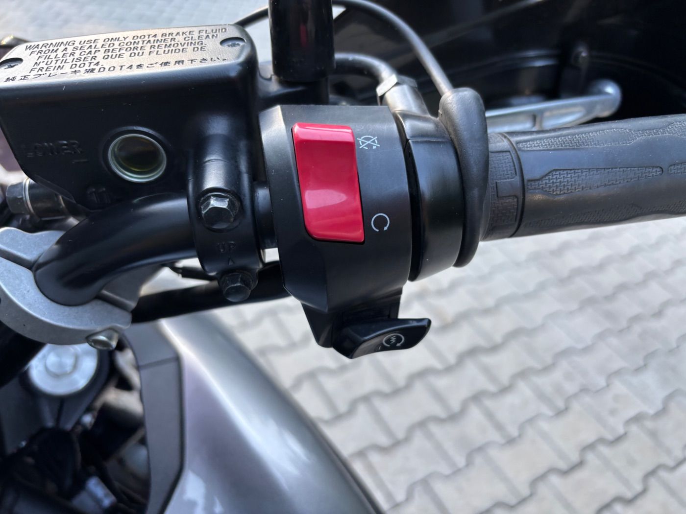 Fahrzeugabbildung Honda NC 750 X Griffheizung Seitenkoffer Topcase